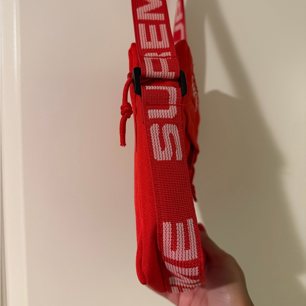 Supreme red crossbody bag ❤️ - Picture 5 of 8